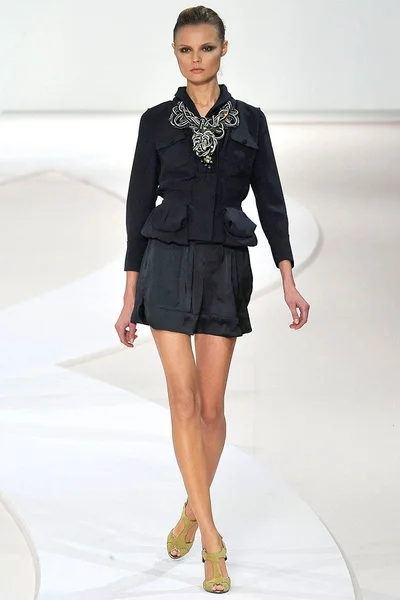 Look 7